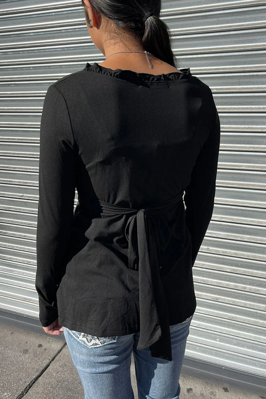 2000s Ruffled V-Neck Long Sleeve Baby Doll Top with Button Detail - Image 3