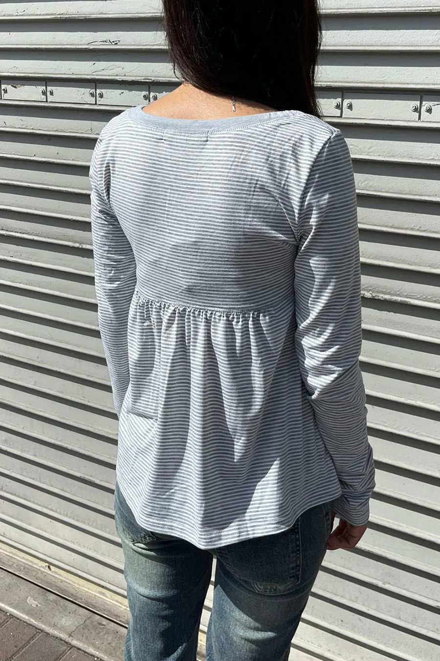 2000s Scoop Neck Long Sleeve Striped Baby Doll Top with Front Tie Strings - Image 4