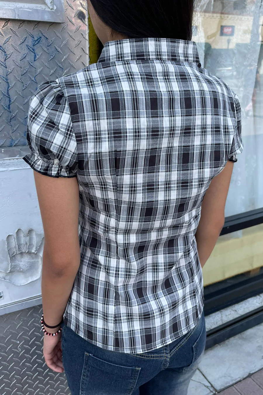 2000s Vintage Checkered V-Neck Short Sleeve Shirt - Image 3