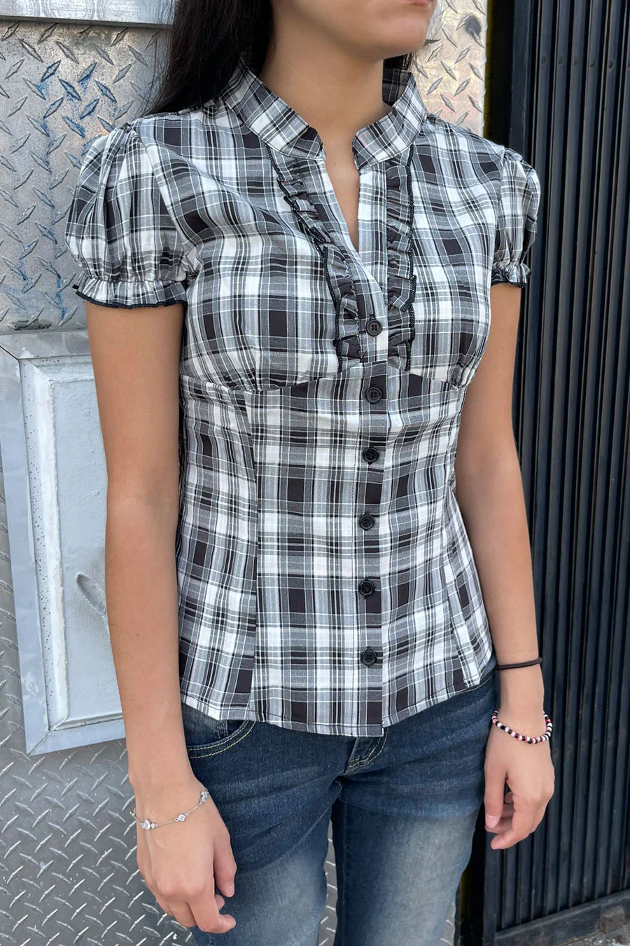 2000s Vintage Checkered V-Neck Short Sleeve Shirt - Image 4