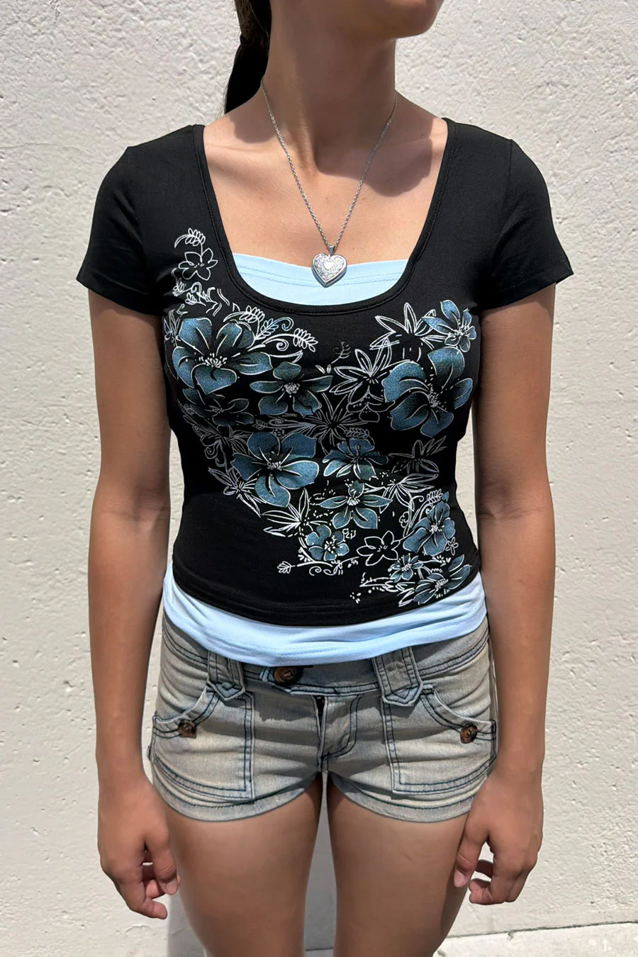 2000s Vintage Floral Print Contrast Faux-Layered Scoop Neck Short Sleeve Top