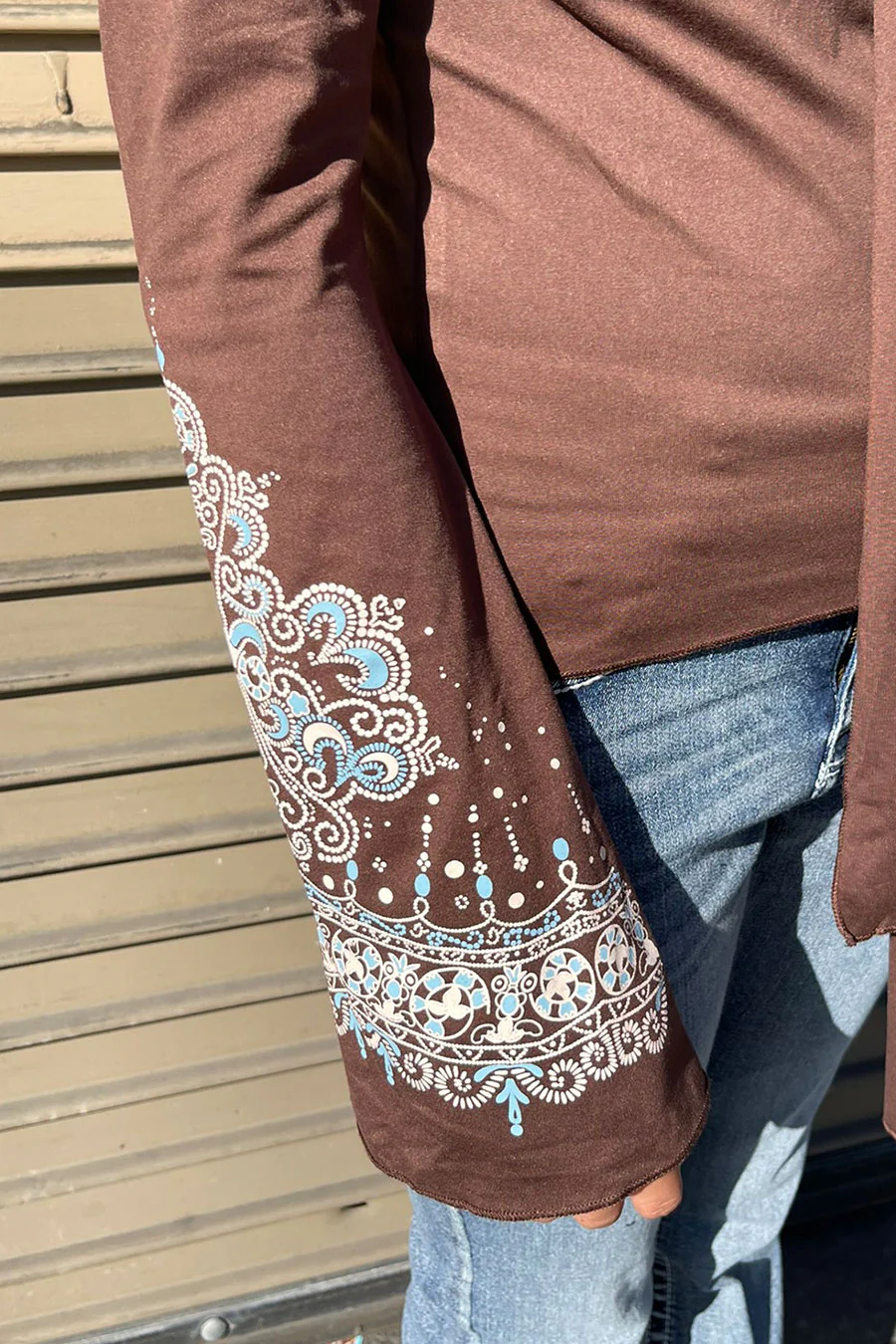 2000s Vintage Style Print Deep V-Neck Bell Sleeve Top with Front Tie - Image 3