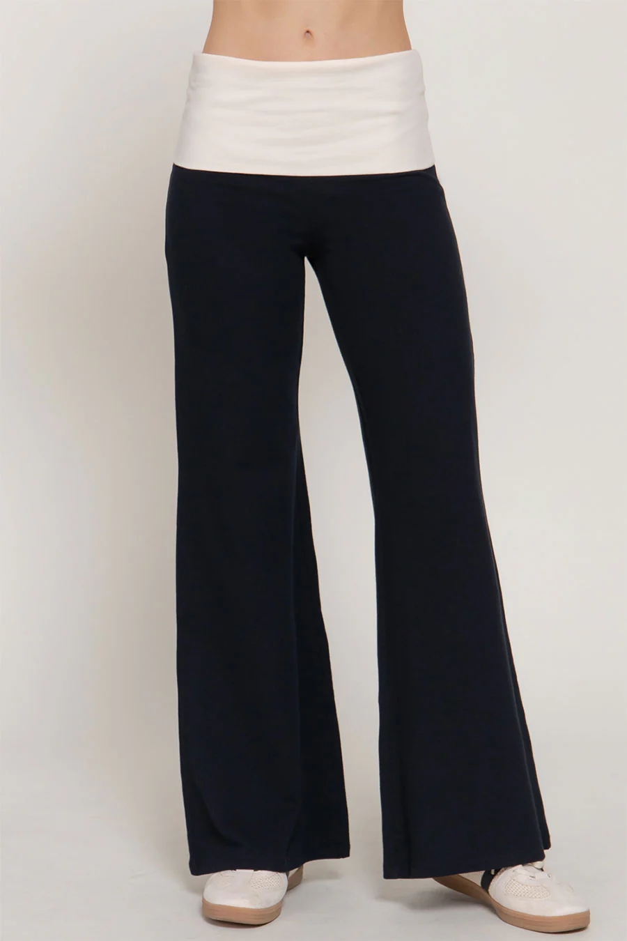 Basic Contrasting Color Folded Waist Yoga Pants - Image 4