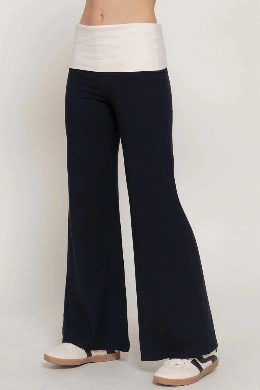 Basic Contrasting Color Folded Waist Yoga Pants - Image 8