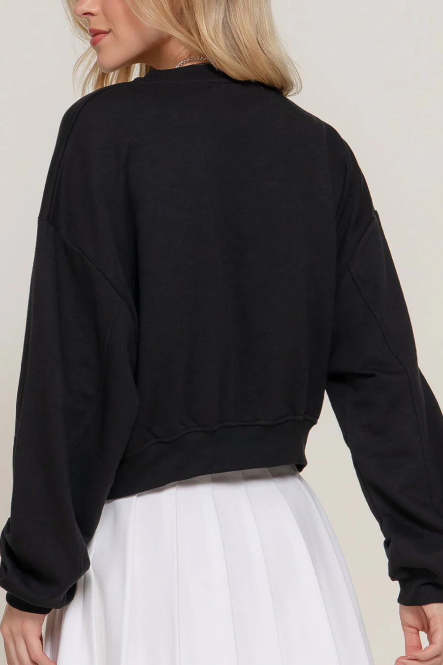 Basic Long Sleeve Crew Neck Cropped Pullover Sweatshirt - Image 10
