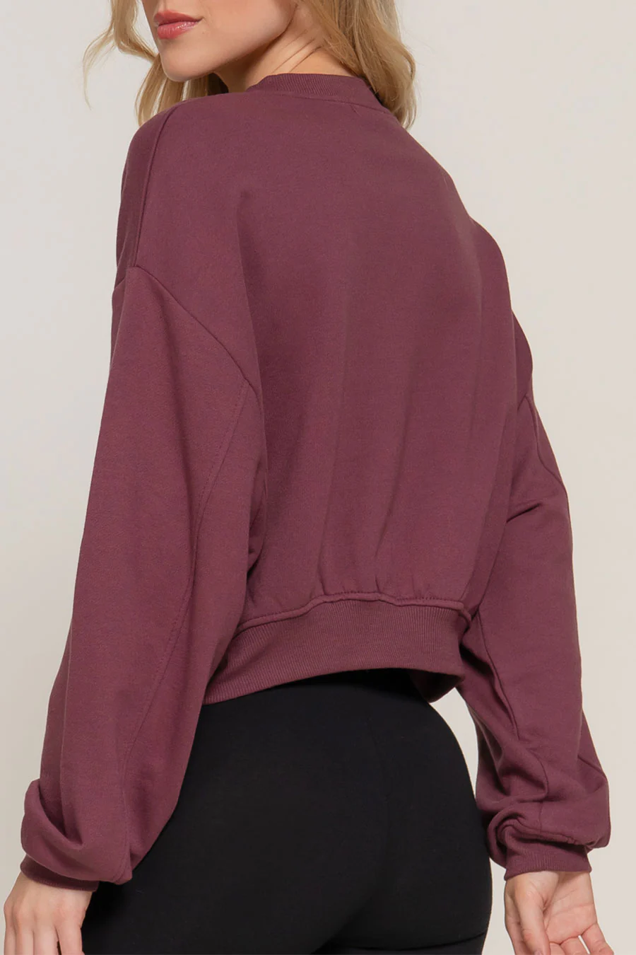 Basic Long Sleeve Crew Neck Cropped Pullover Sweatshirt - Image 8