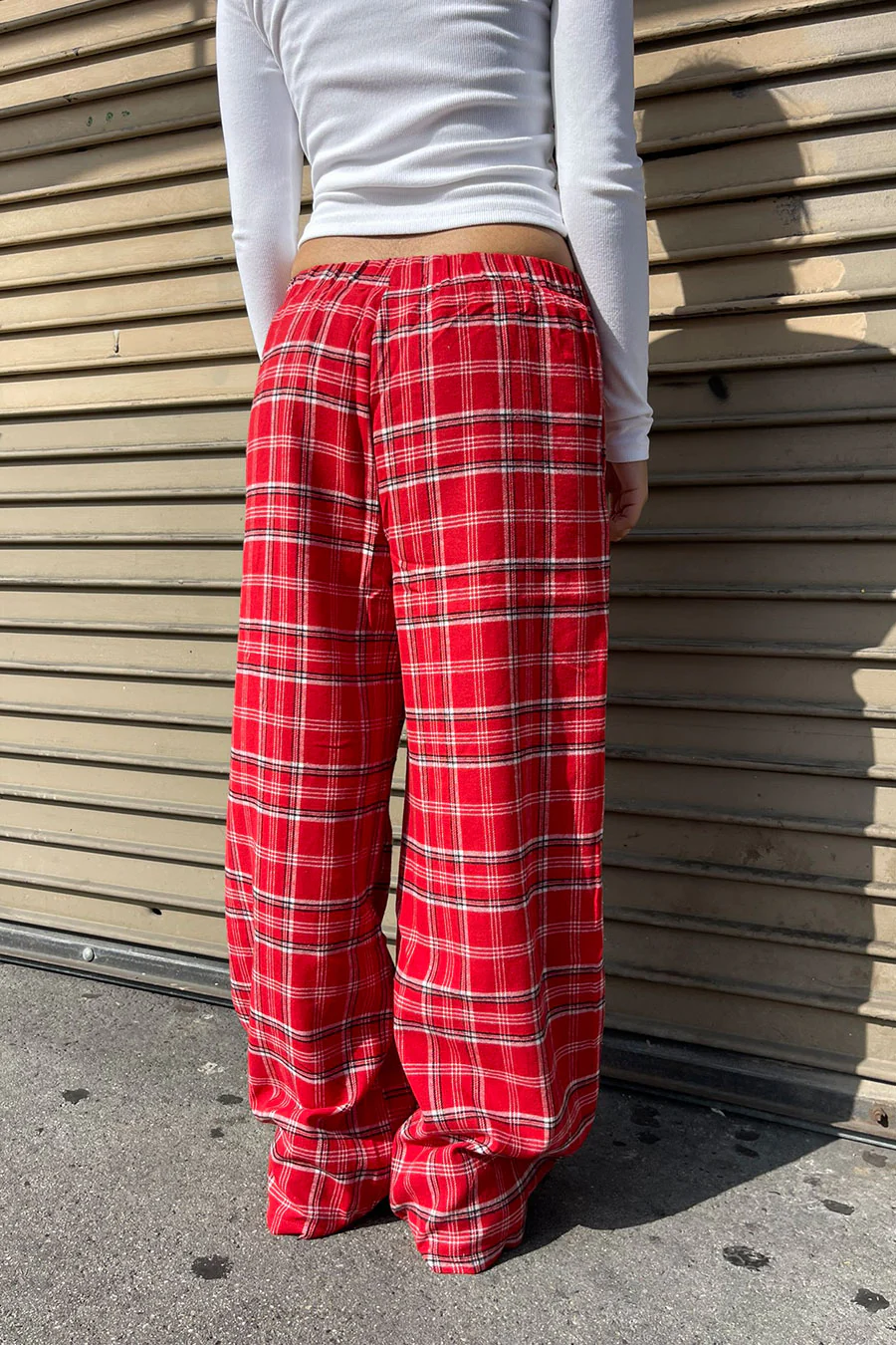 Basic Yarn-Dyed Plaid Flannel Pajama Pants with Side Pockets - Image 6