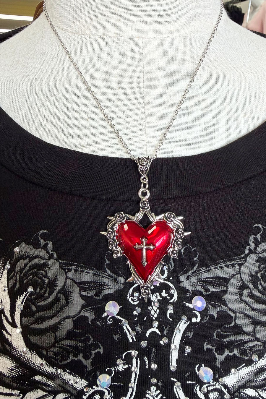 Gothic Wild Thorn Heart Y2K Pendant Necklace - Image 4