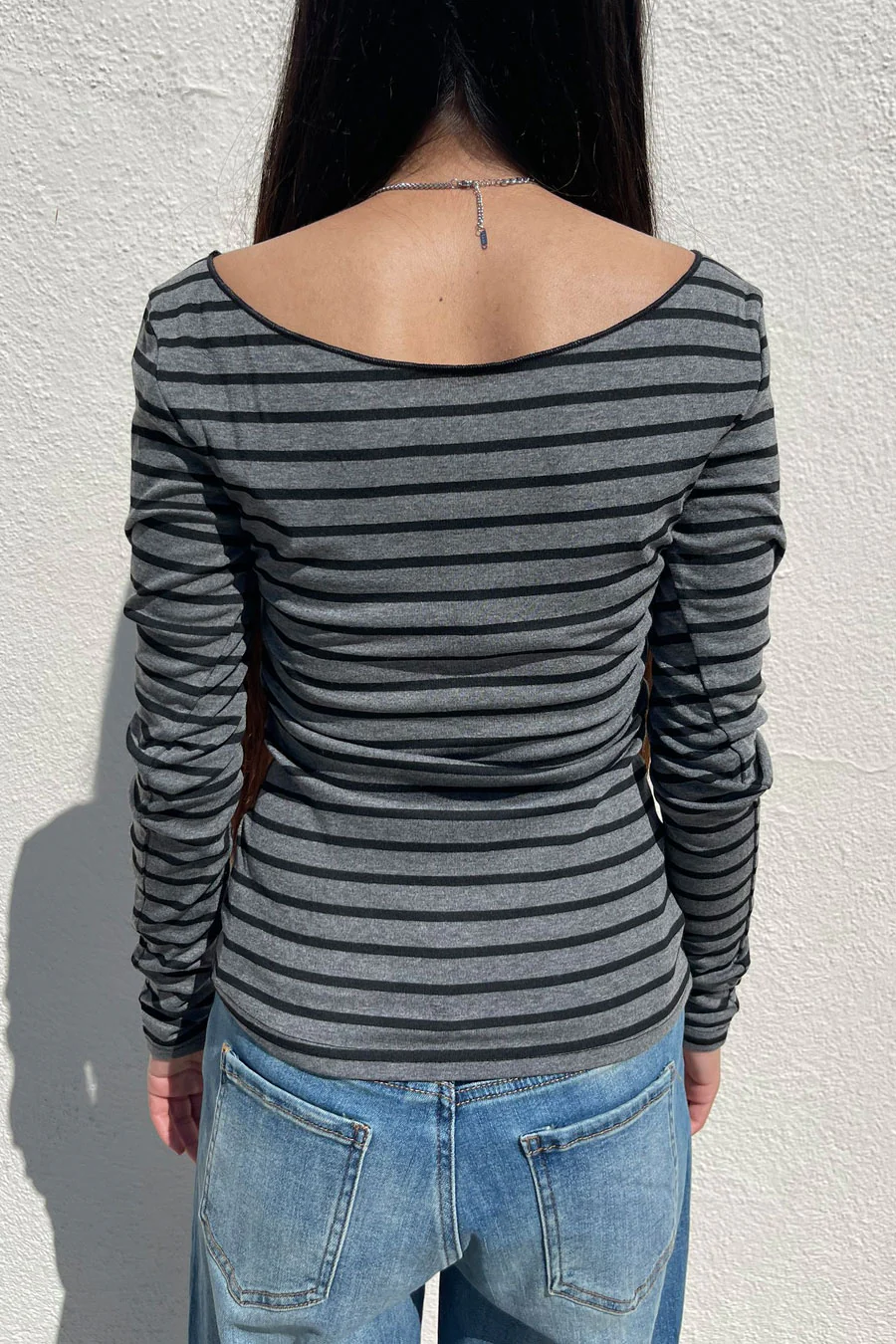 Grunge Look Off-The-Shoulder Long Sleeve Striped Top - Image 4