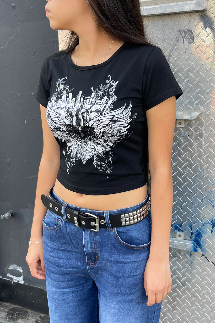 Grunge Style Wing & Heart Print Short Sleeve Crop Knit Top - Image 3