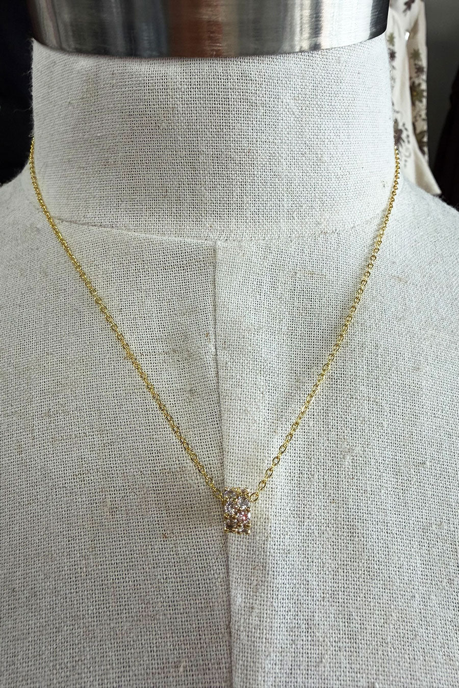 Rhinestone Circle Pendant Fine Jewelry Necklace - Image 3