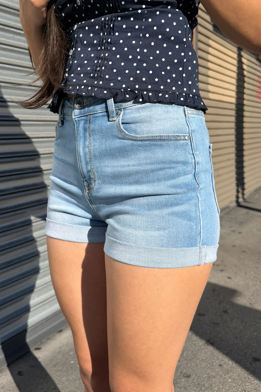 WAXJEAN Basic Denim Shorts With Rolled Cuff with Great Stretch - Image 4