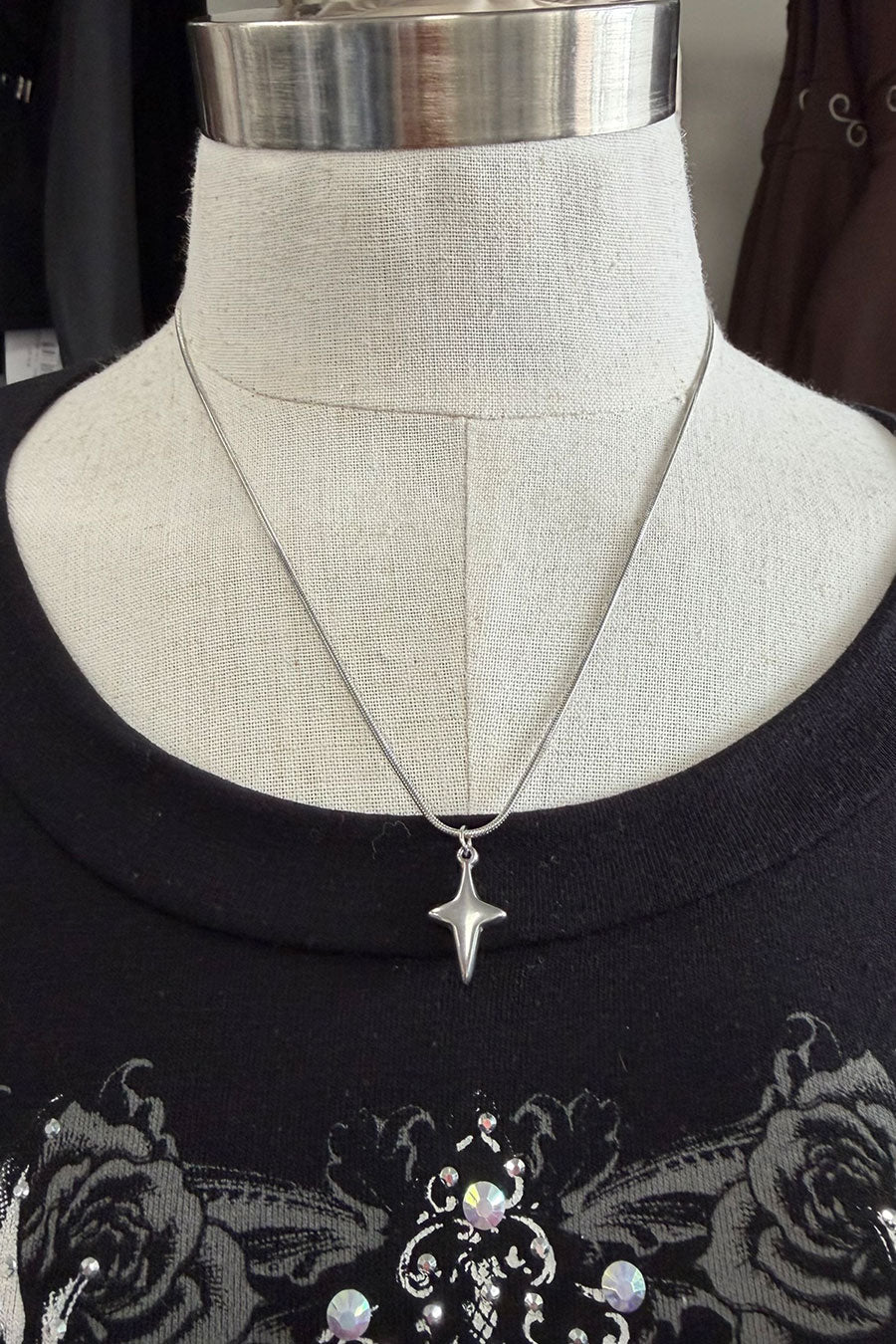 Y2K Four-Point Cross Pendant Necklace - Image 2