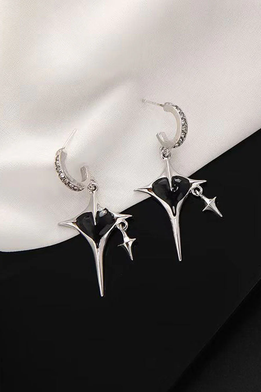 Y2K Gothic Faux Onyx Four-Way Cross Drop Earrings - Image 3