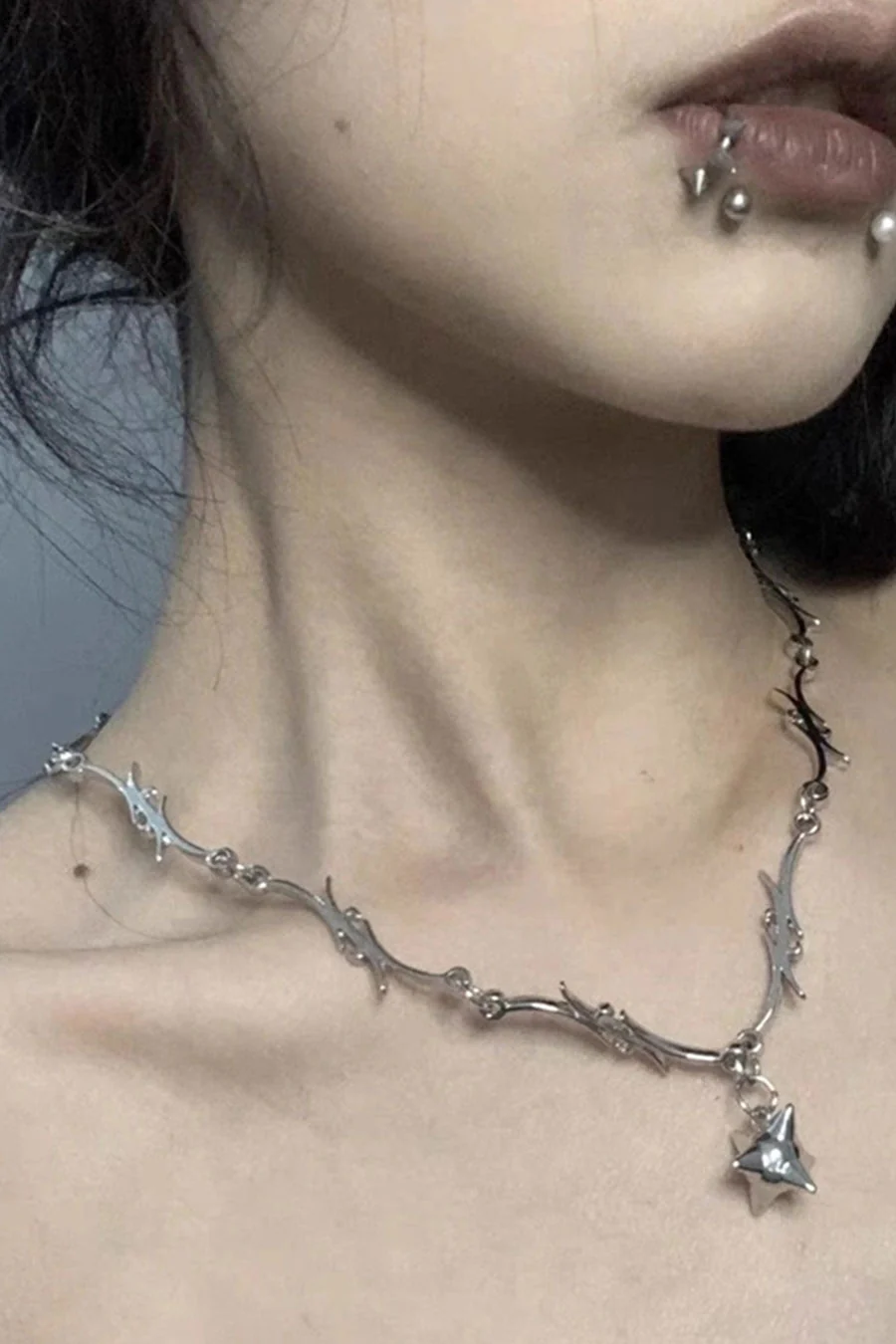 Y2K Gothic/Punk Thorns Pendant Necklace - Image 4