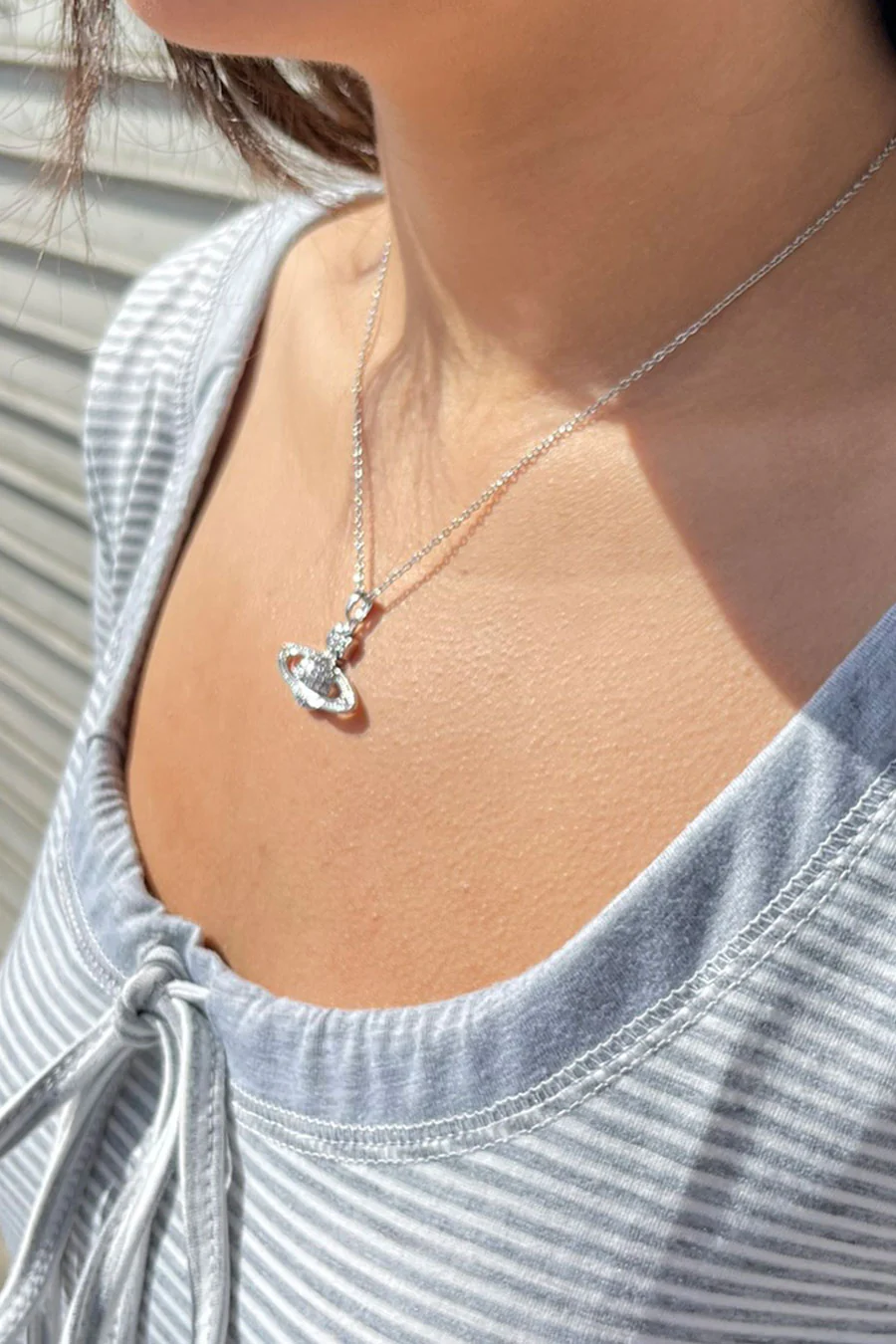 Y2K Spaceship Pendant Necklace - Image 3