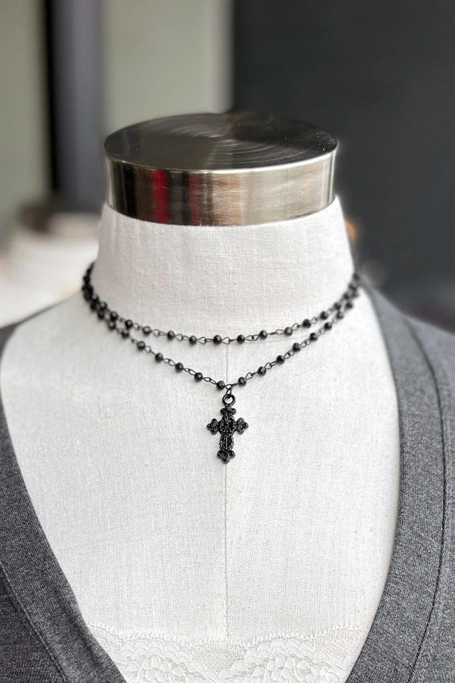 Y2K Vintage Gothic Cross Pendant Chalker Set - Image 5